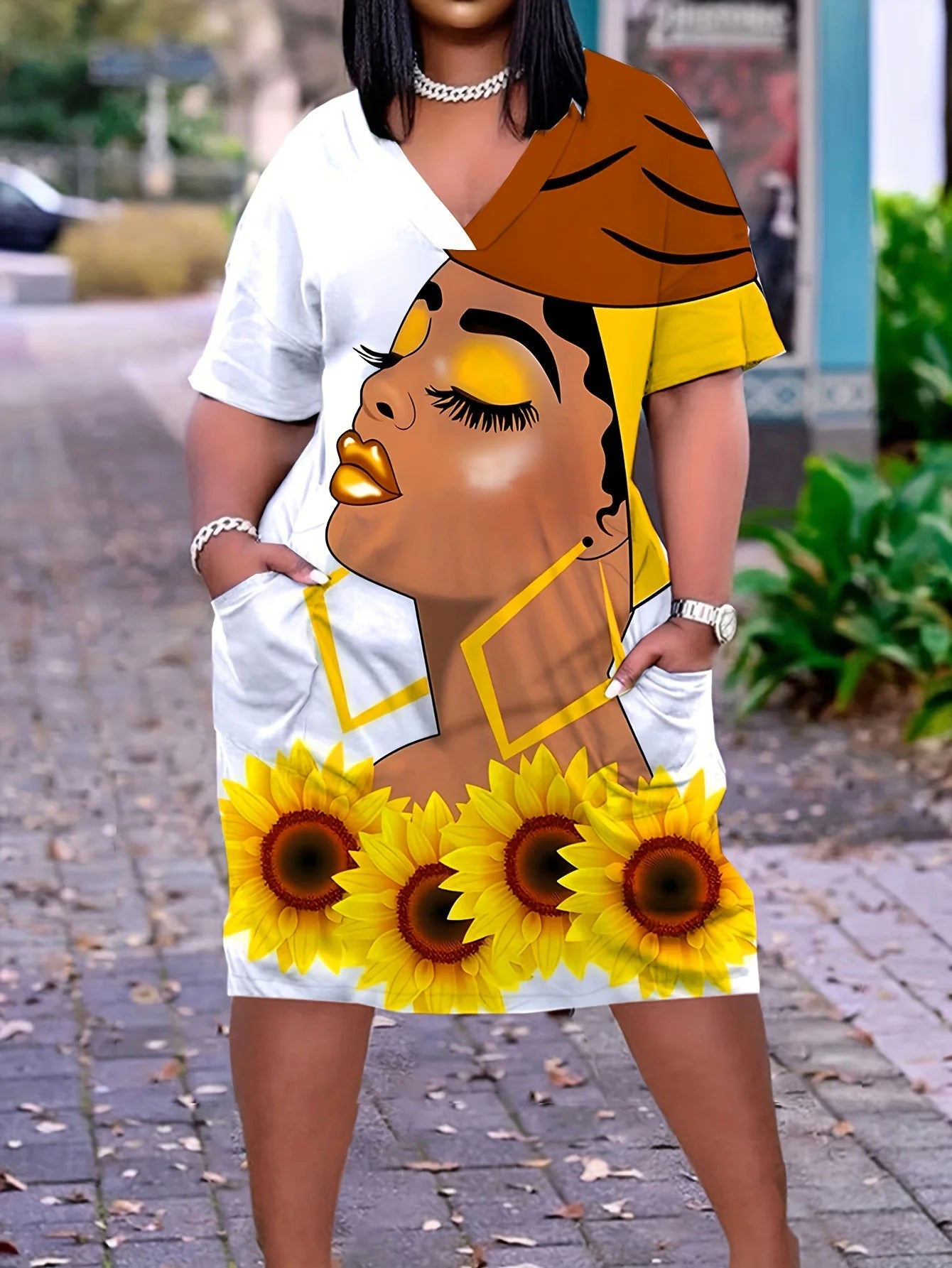 Plus Size Cartoon Woman & Flower